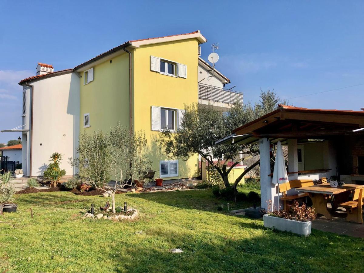 Apartamento Goldfinch Estate Banjole Exterior foto