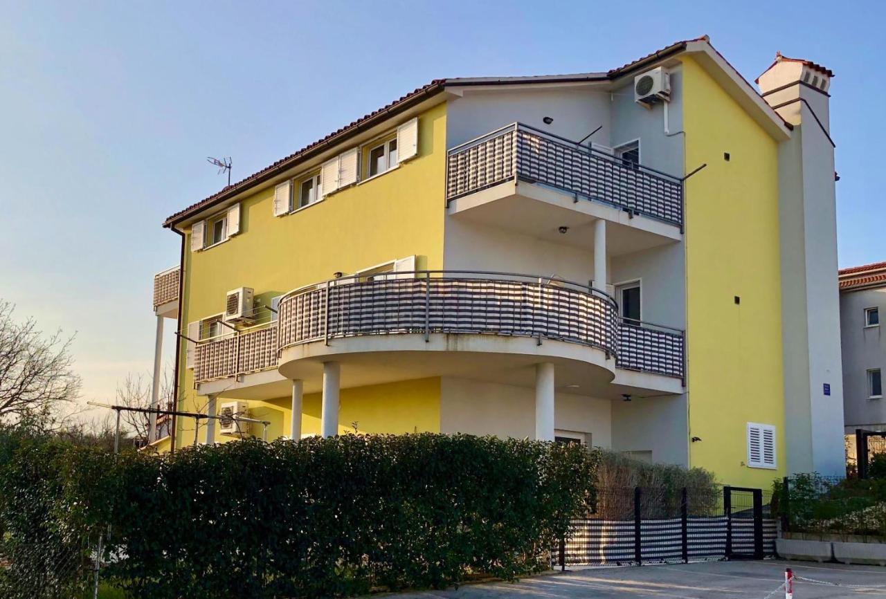 Apartamento Goldfinch Estate Banjole Exterior foto